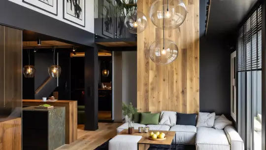 Apartament w Szczyrku z widokiem na Skrzyczne – widok na otwarty salon z kuchnią